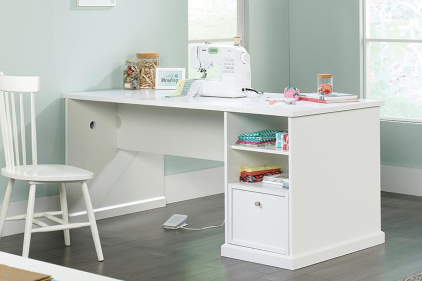 White craft furniture desk 